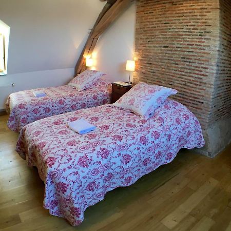 Le Presbytere Du Vigneau Menil Ngoại thất bức ảnh